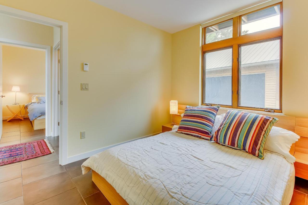 아나코테스 Fidalgo Island Waterfront Stunner 빌라 외부 사진