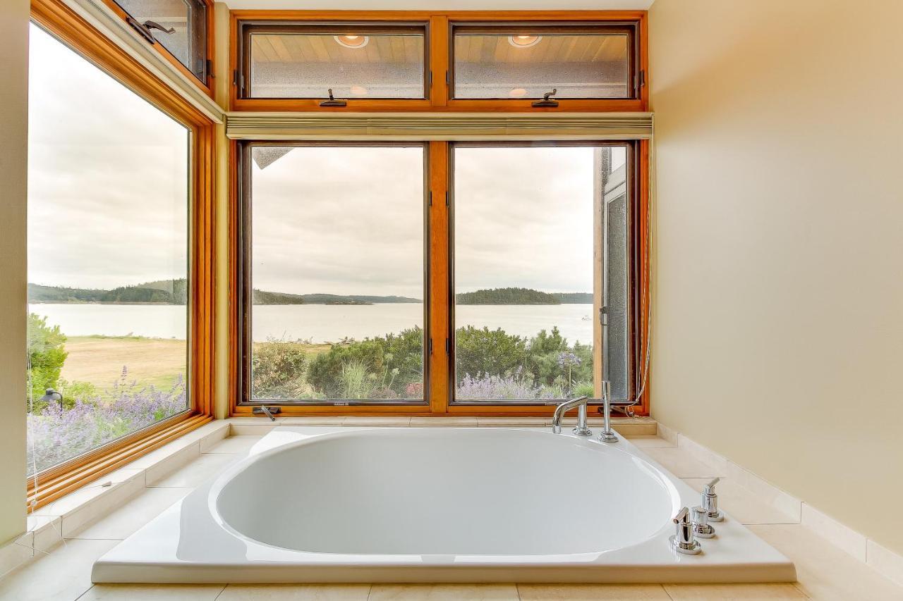 아나코테스 Fidalgo Island Waterfront Stunner 빌라 외부 사진
